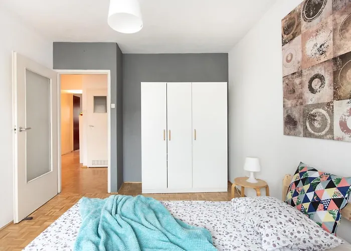Room, Inflancka 19